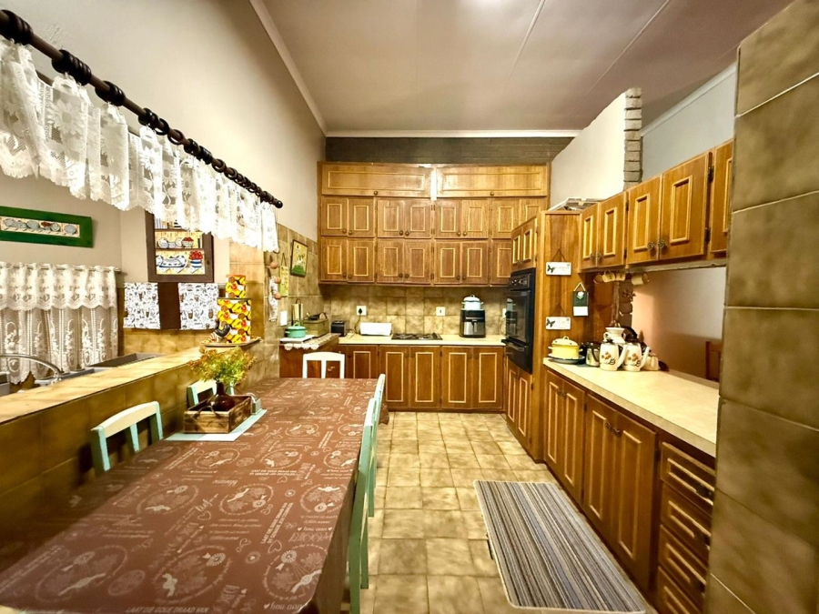 4 Bedroom Property for Sale in Langenhovenpark Free State